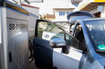 Hopf Bruckberg - Staubsauger Waschanlage © Foto: peppUP